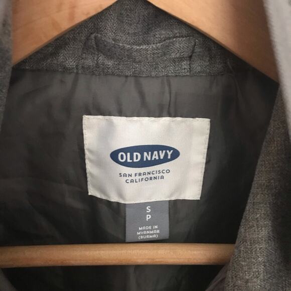 Old Navy Gray Quilted Vest - Picture 4 of 7